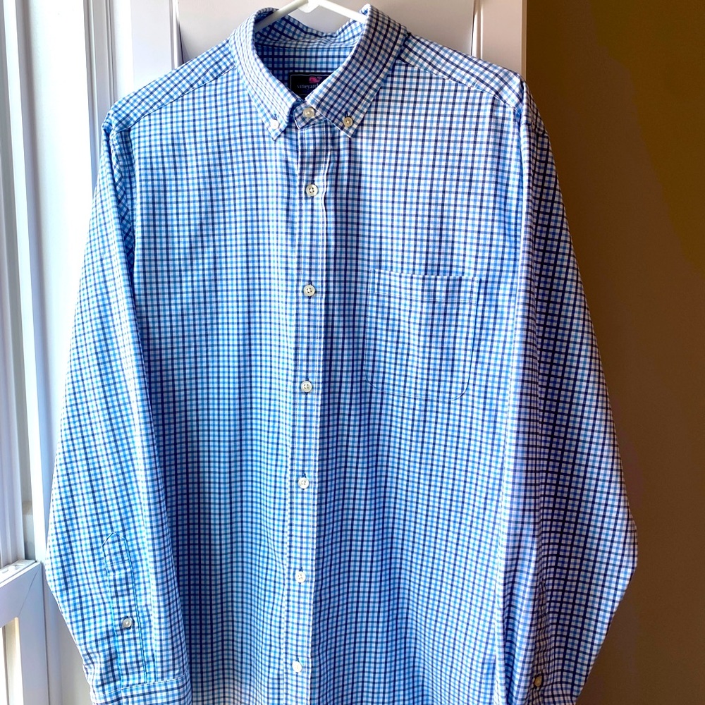 Vineyard Vine - like new, blue plaid long sleeve shirt